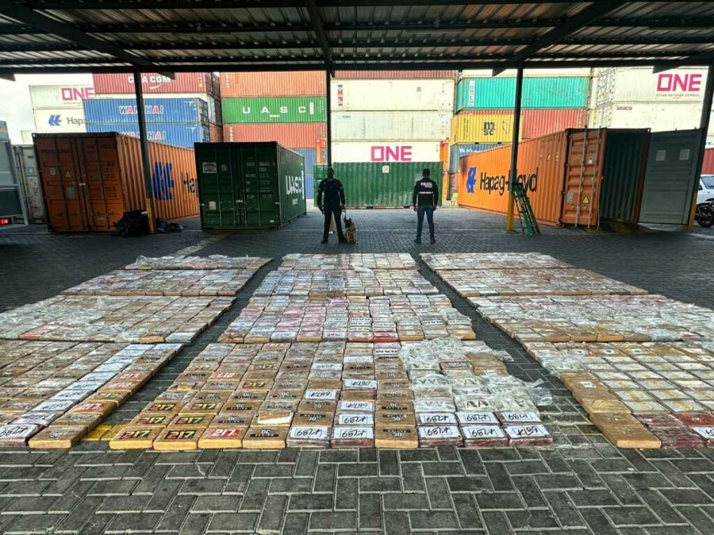 Ecuador, decomisó alrededor de seis toneladas de cocaína que iban a ser enviadas a España. Foto: AFP