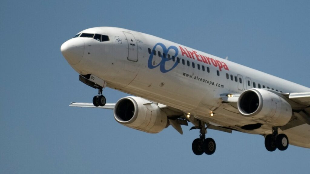 Un Boeing de Air Europa aterriza de emergencia en Brasil por turbulencias que dejan "heridos"